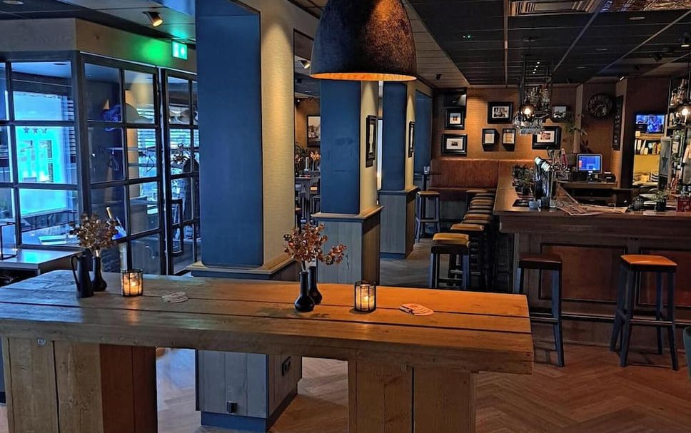 Bar Photo