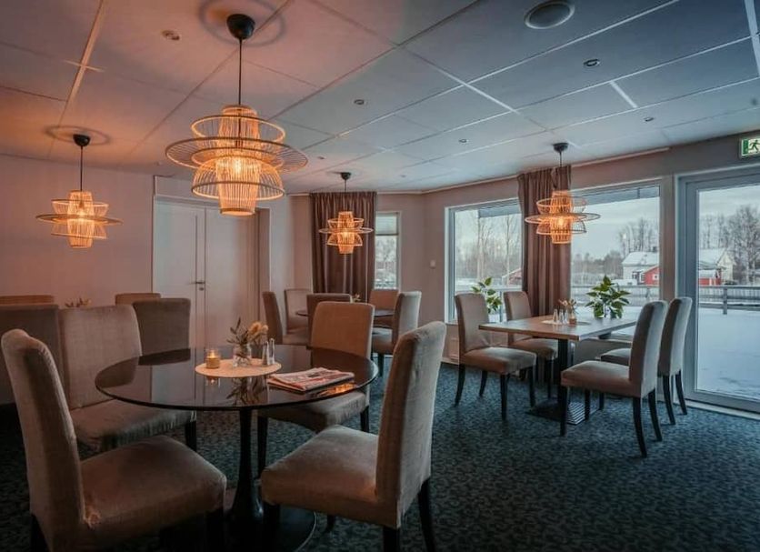 Restaurant Photo