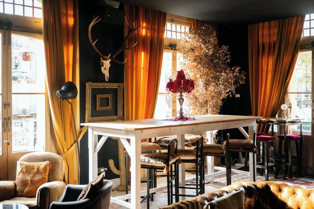 Salon