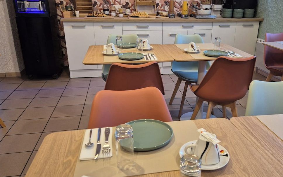 Restaurant Photo