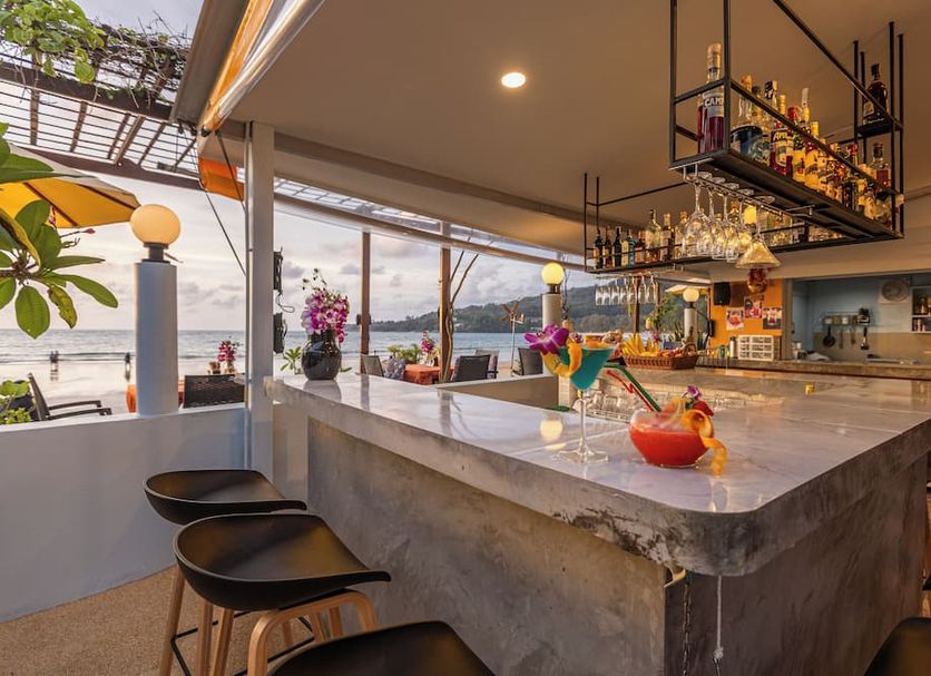 Bar Photo