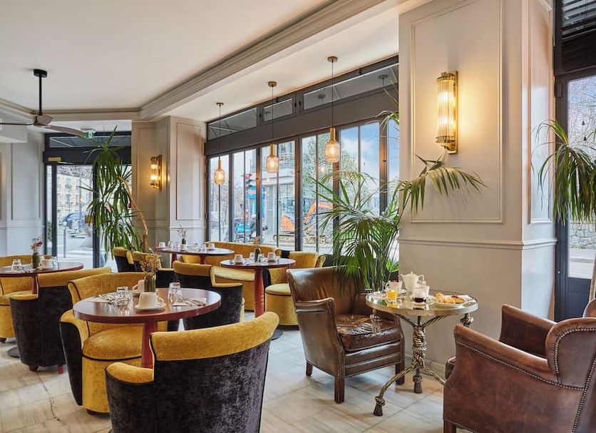 Restaurant Photo