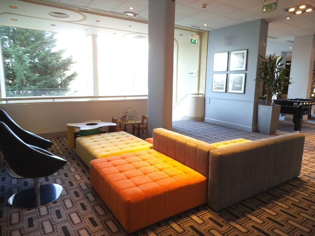 Salon