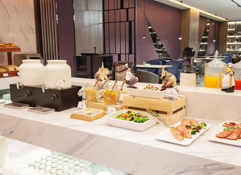 Buffet Photo
