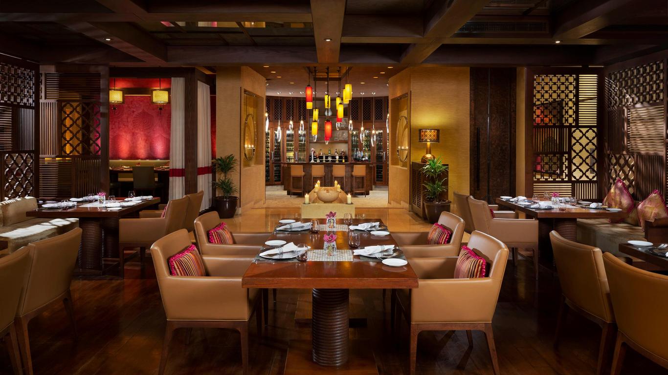 Beach Rotana All Suites
