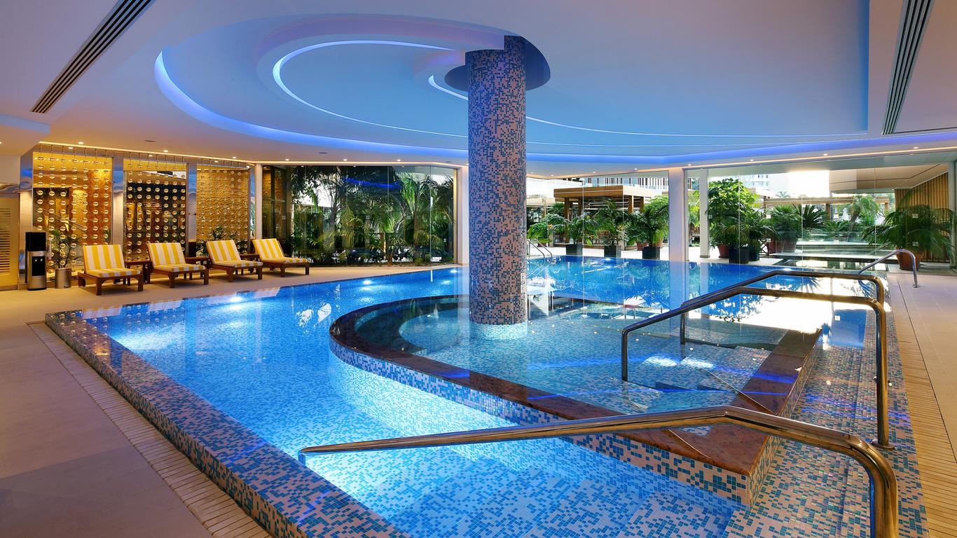 Four Seasons Hotel