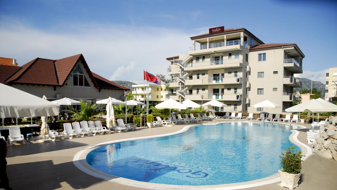 Godija Hotel & Suites